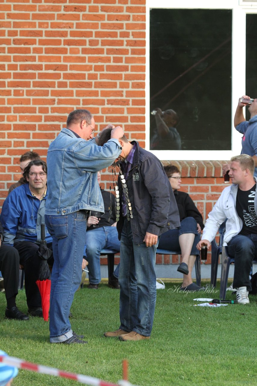 Bild 333 - Vogelschießen 2011